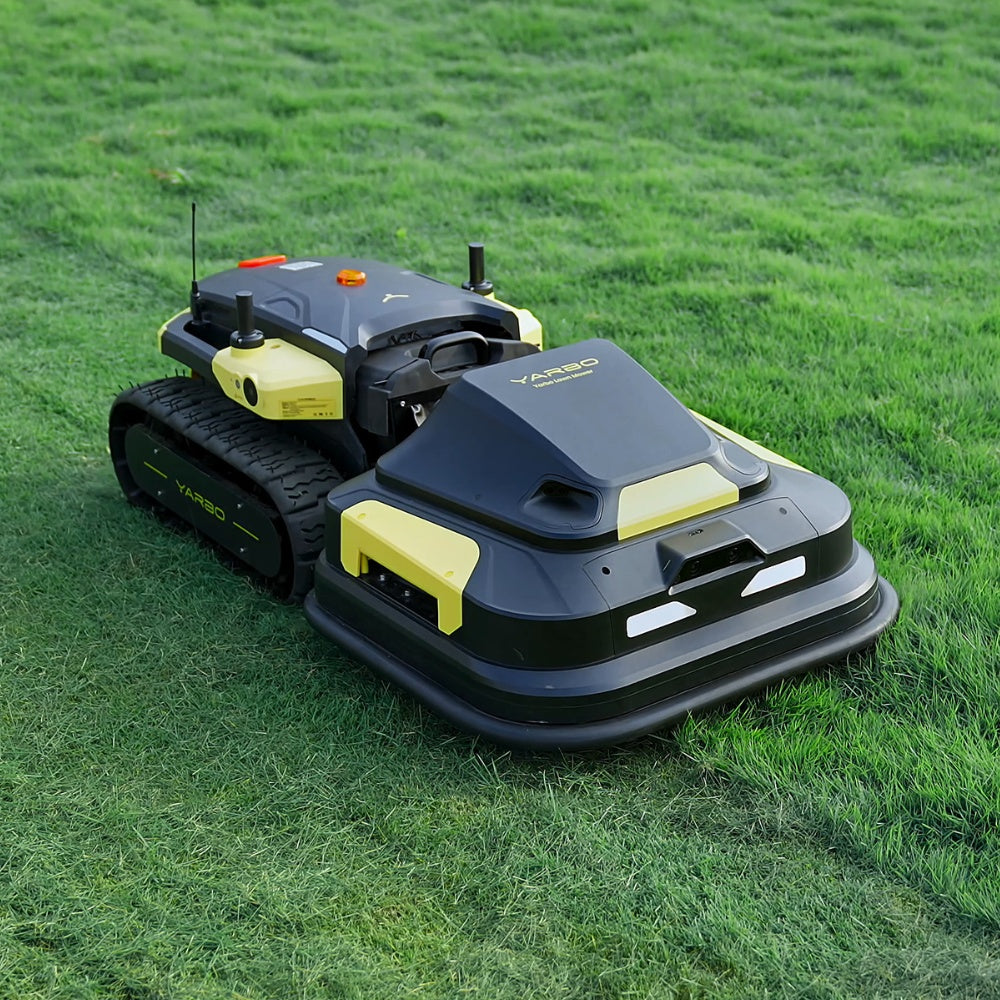 Robotgressklipper på plen